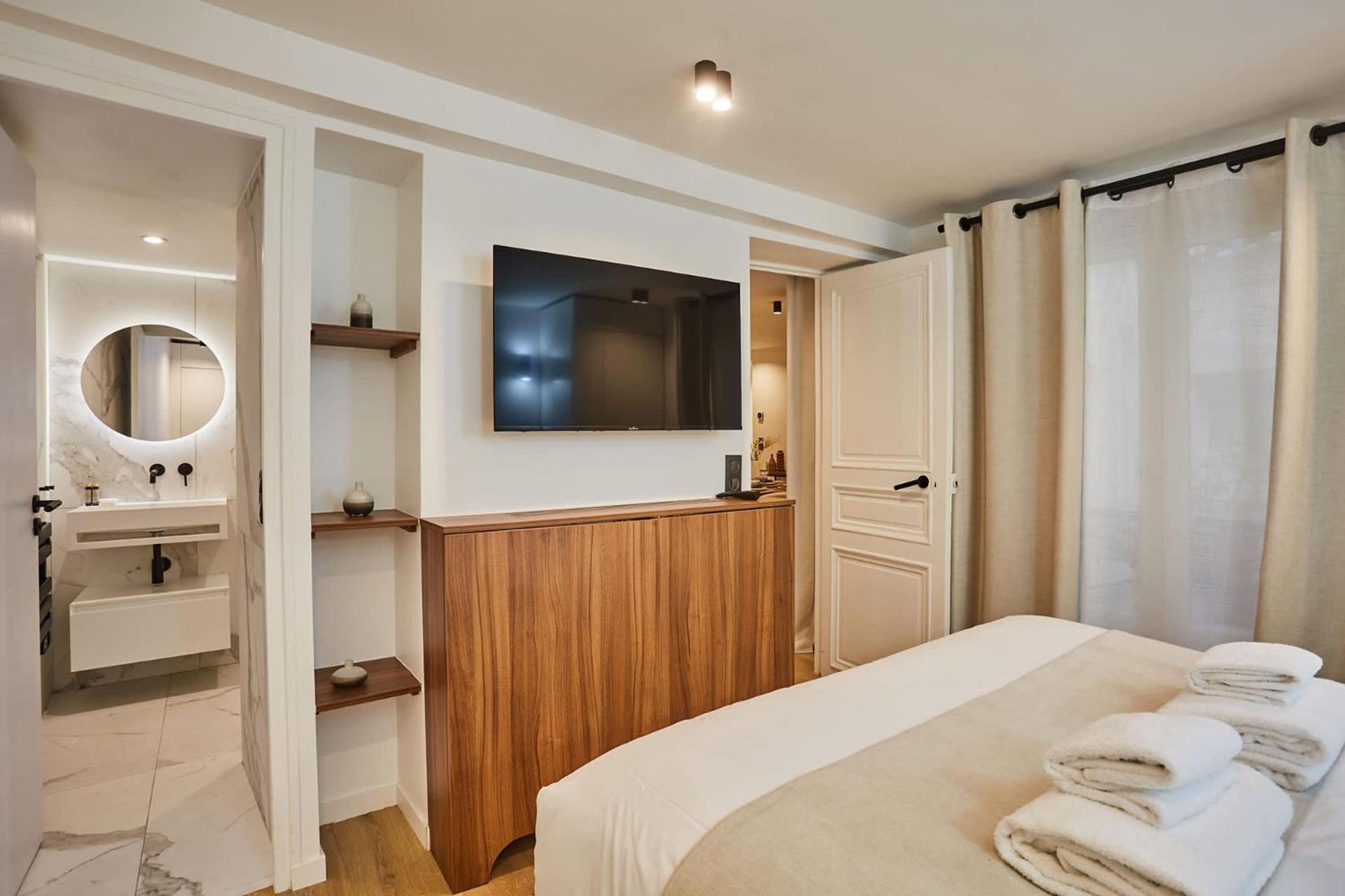 Apartment Superb Center Of By Prestige