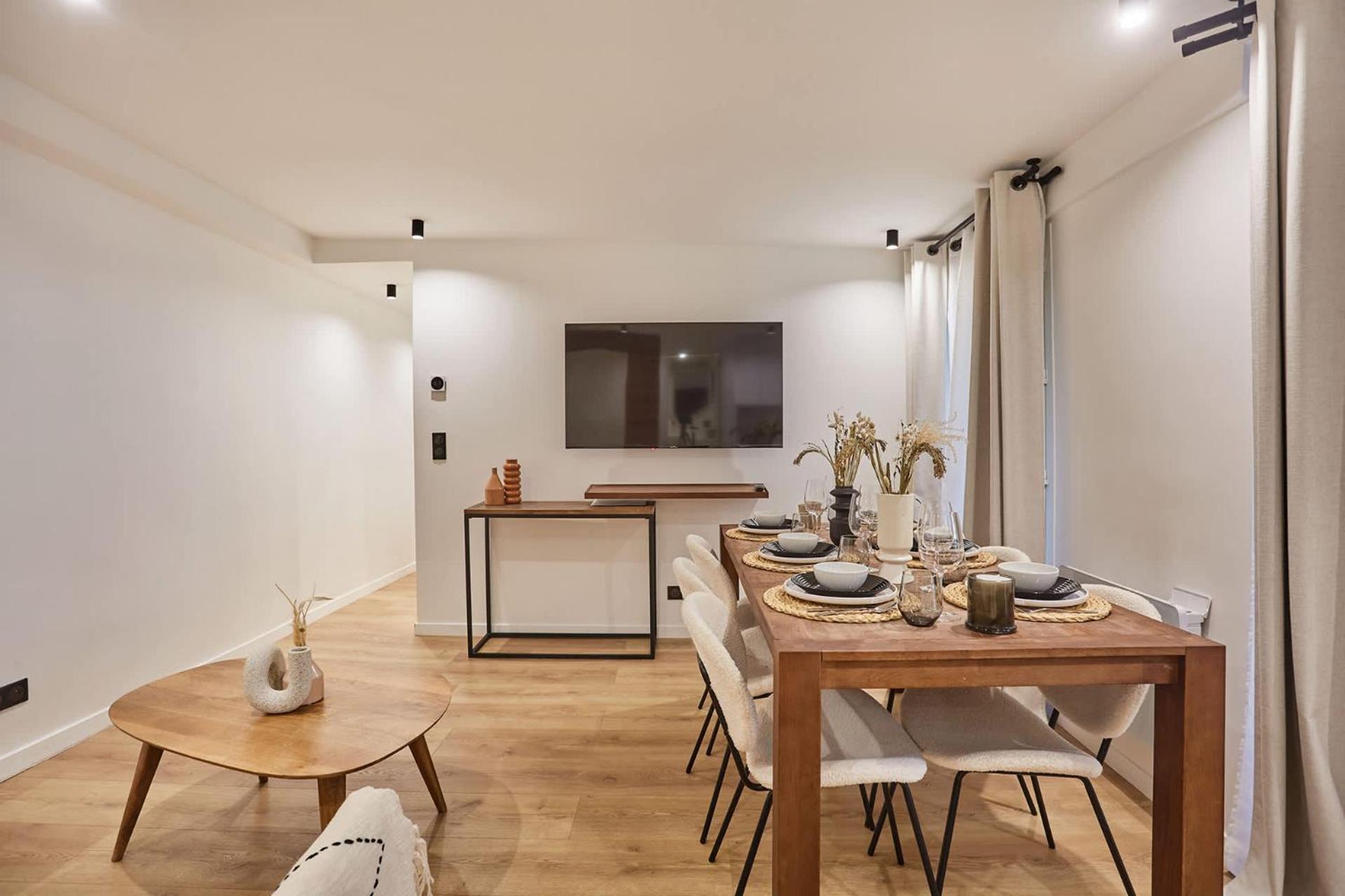 Superb Center Of By Prestige Apartment Paris